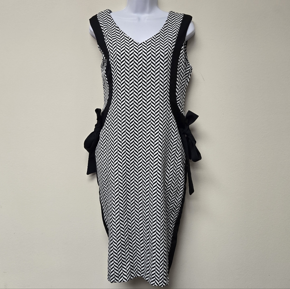 H Han Queen Chevron Side Bows Dress Black and White XL